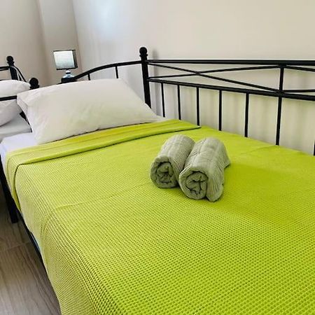 Modern 2Br Near Centre -5Min Wlk Apartamento Patras Exterior foto