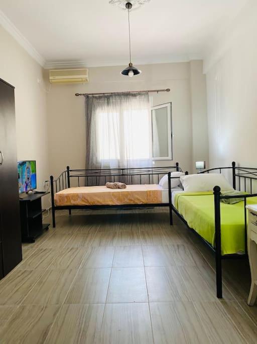 Modern 2Br Near Centre -5Min Wlk Apartamento Patras Exterior foto